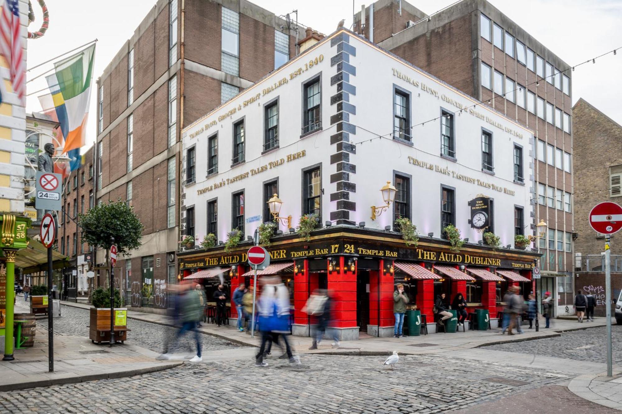 The Auld Dubliner Hotel Exterior foto